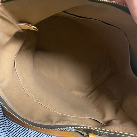 Louis Vuitton Totally MM Bag - Picture 7 of 16